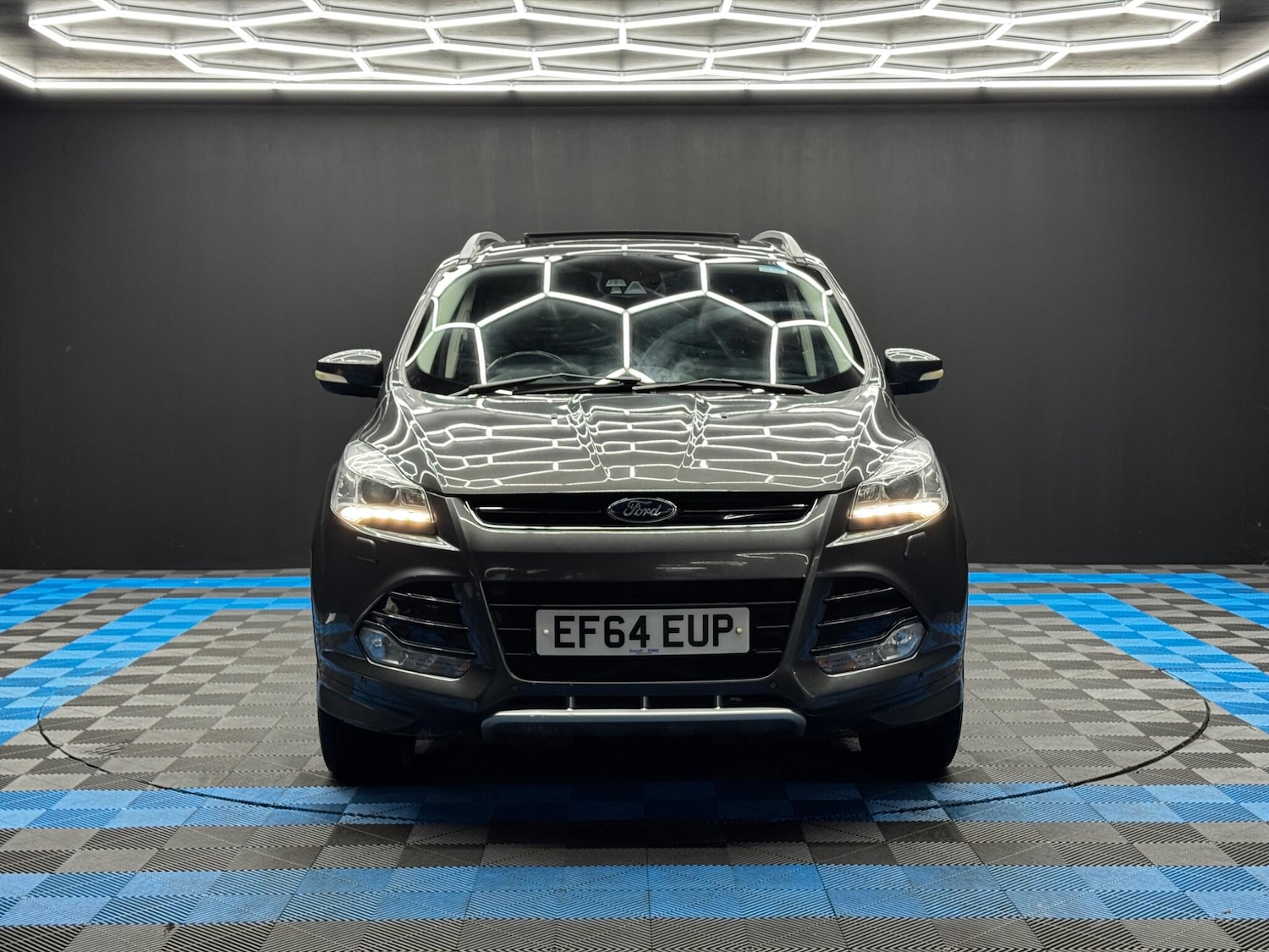 Used Ford Kuga 2014 for sale - 77109611: Photo 2