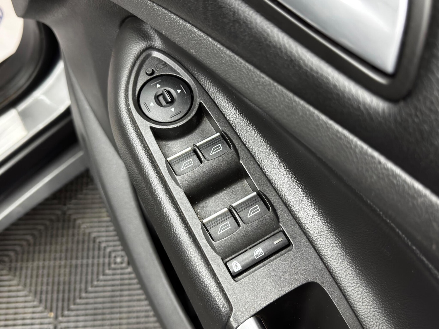 Used Ford Kuga 2014 for sale - 77109611: Photo 38