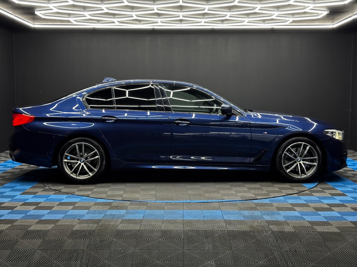 Used BMW 5 Series 2018 for sale - 76658778: Photo 4