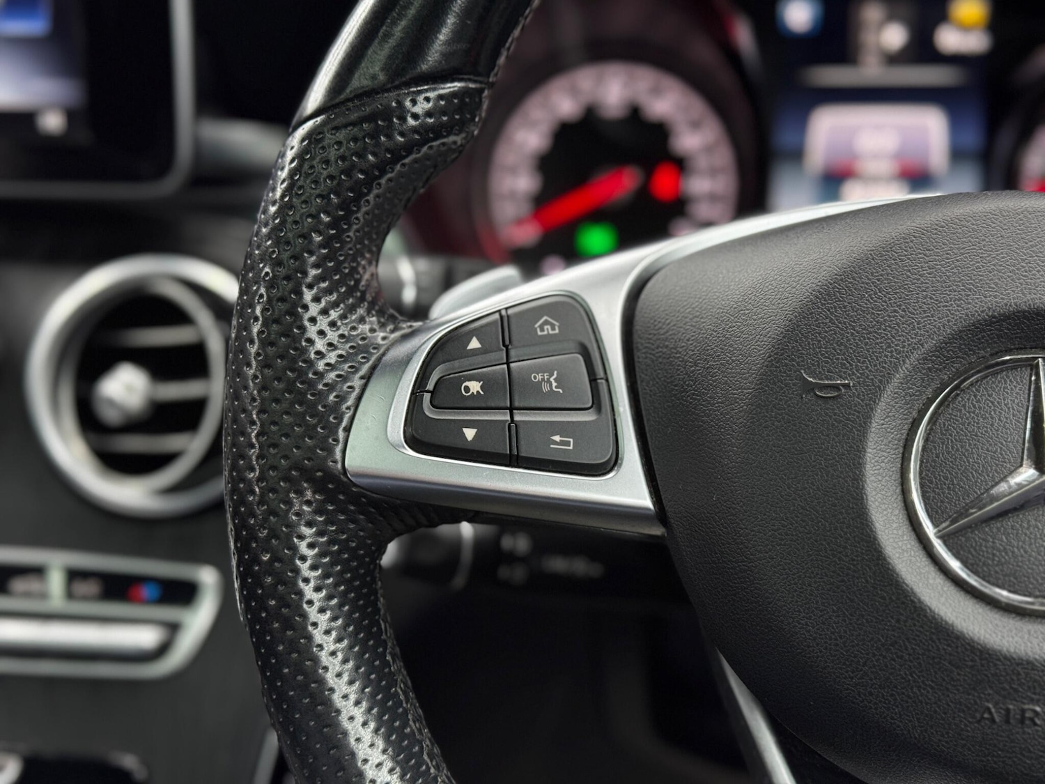 Used Mercedes-Benz GLC for sale - 77793909: Photo 20