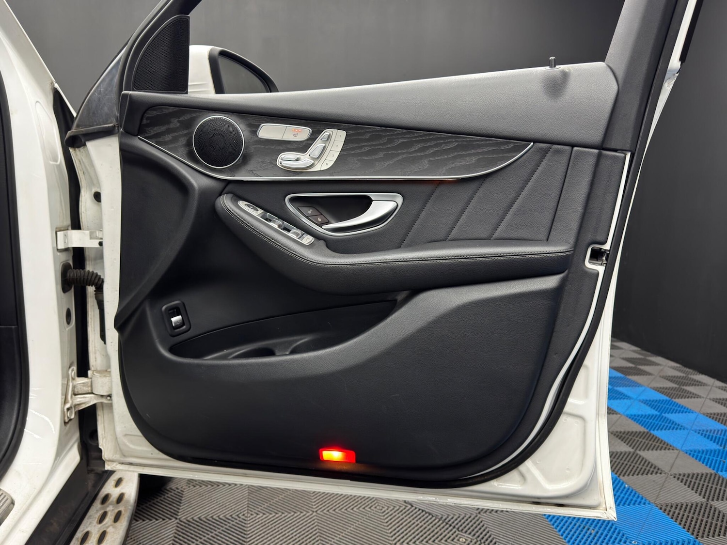 Used Mercedes-Benz GLC for sale - 77793909: Photo 41