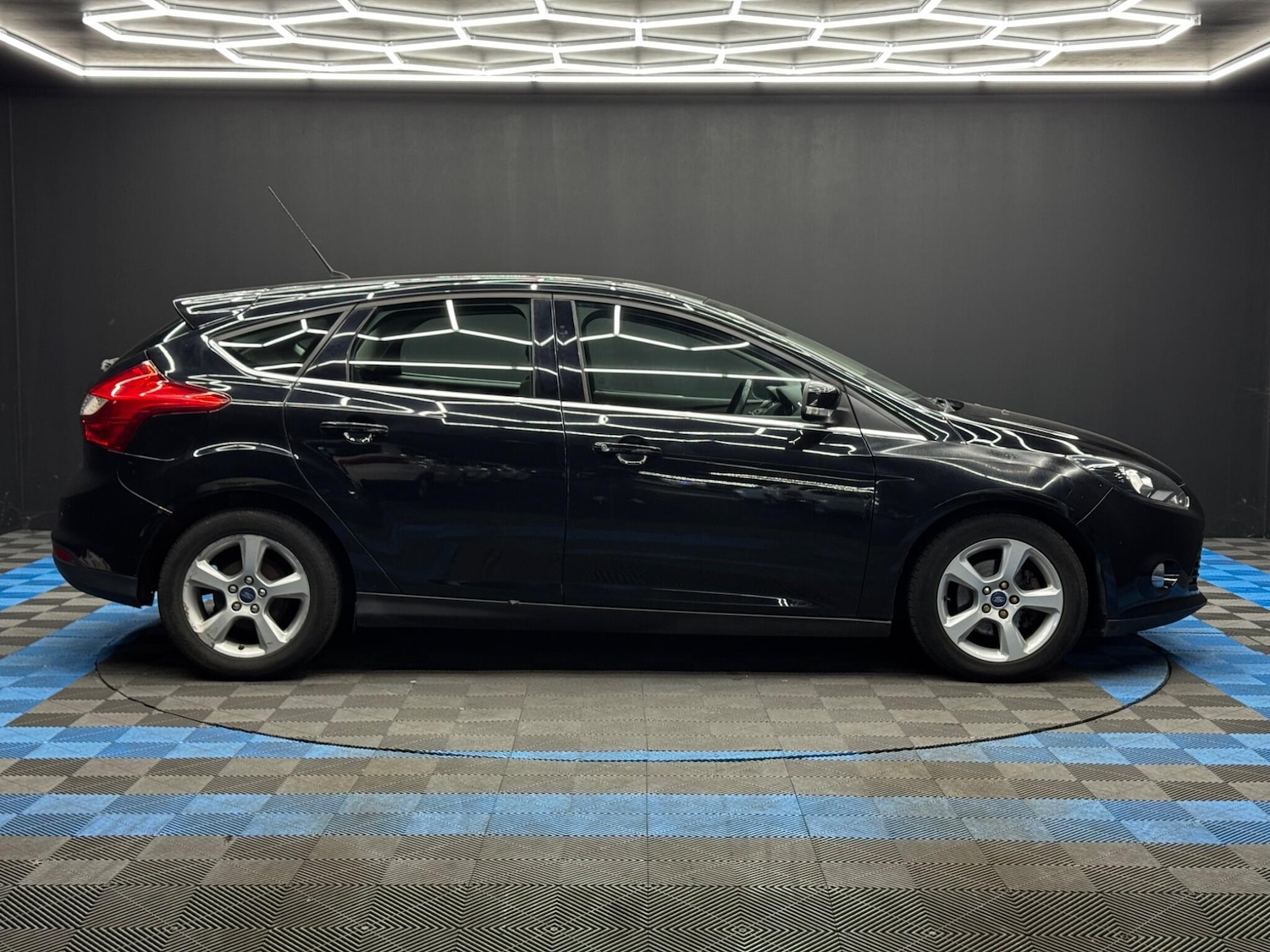 Used Ford Focus 2014 for sale - 77940263: Photo 4