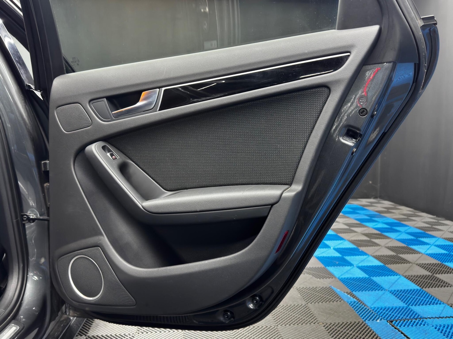 Used Audi A4 2015 for sale - 76549173: Photo 42