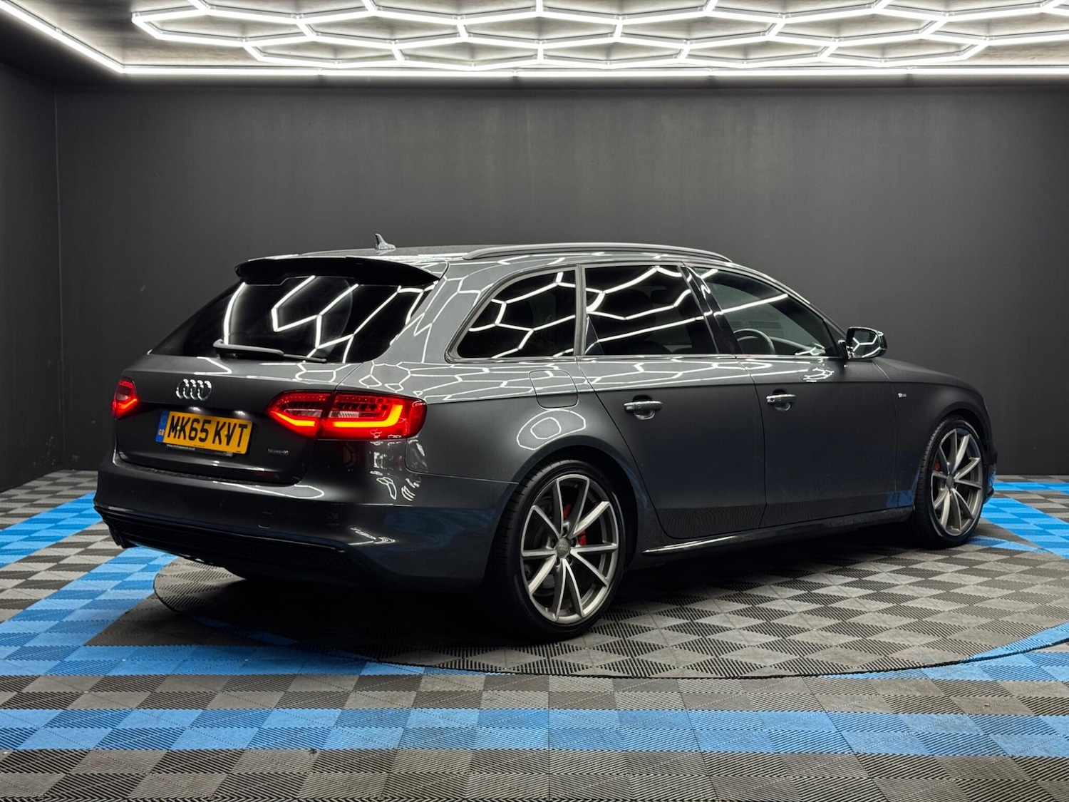 Used Audi A4 2015 for sale - 76549173: Photo 5