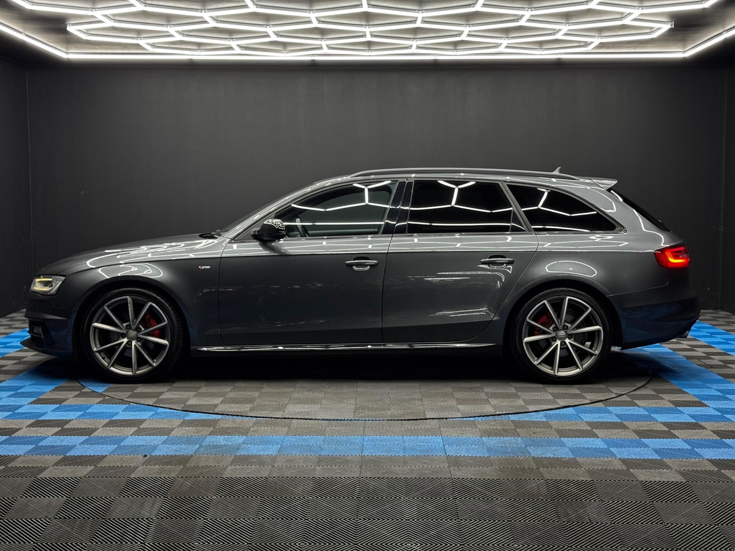 Used Audi A4 2015 for sale - 76549173: Photo 8