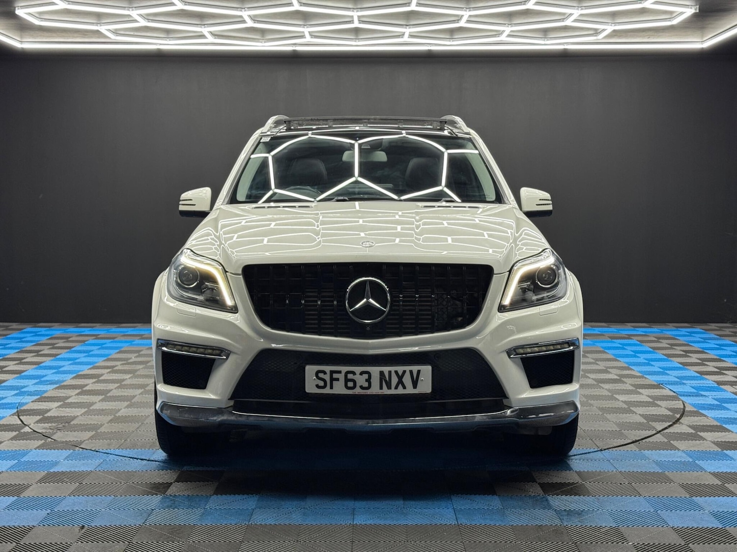 Used Mercedes-Benz GL Class 2013 for sale - 77330982: Photo 2