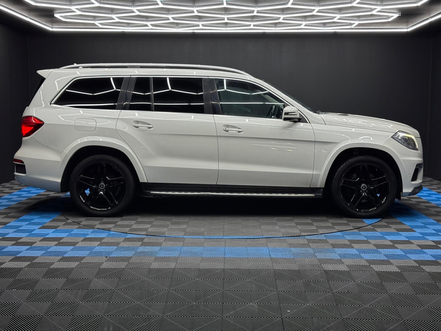 Used Mercedes-Benz GL Class 2013 for sale - 77330982: Photo 4