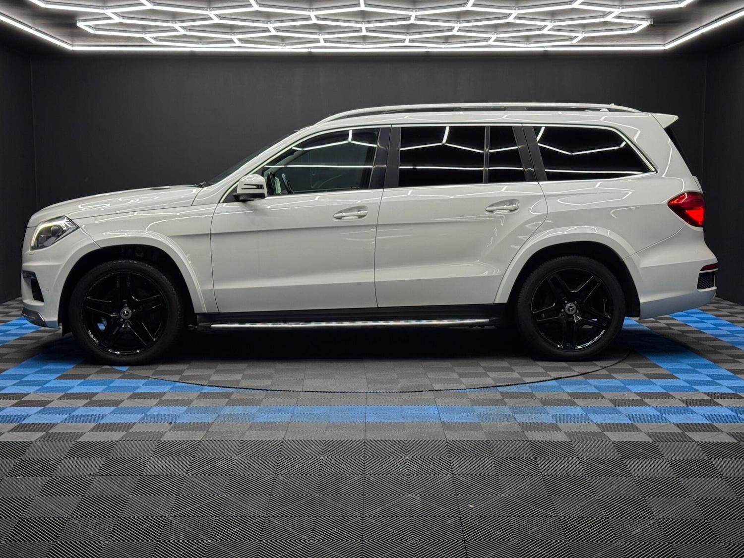 Used Mercedes-Benz GL Class 2013 for sale - 77330982: Photo 8