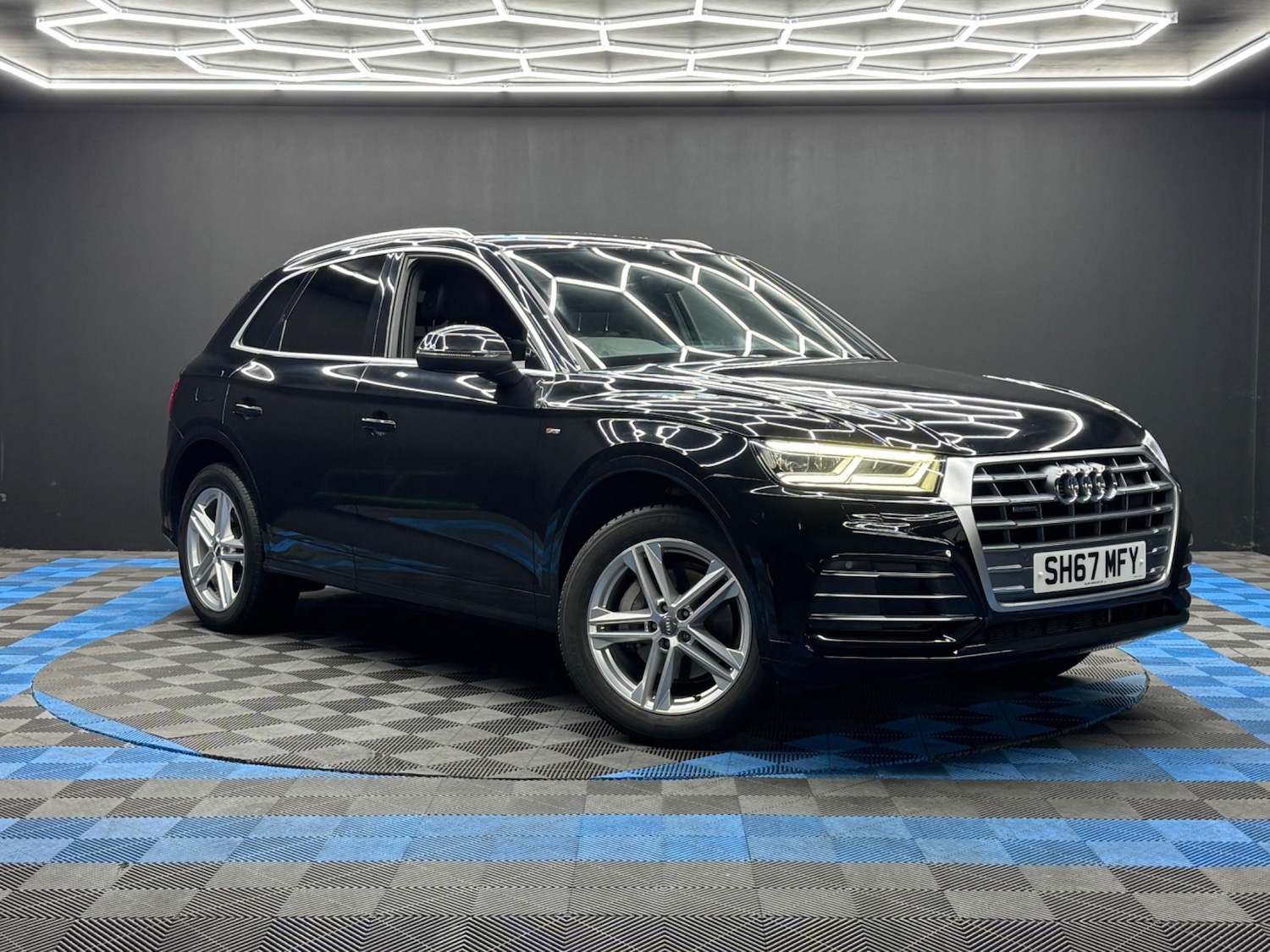 Used Audi Q5 2017 for sale - 77359128: Photo 1