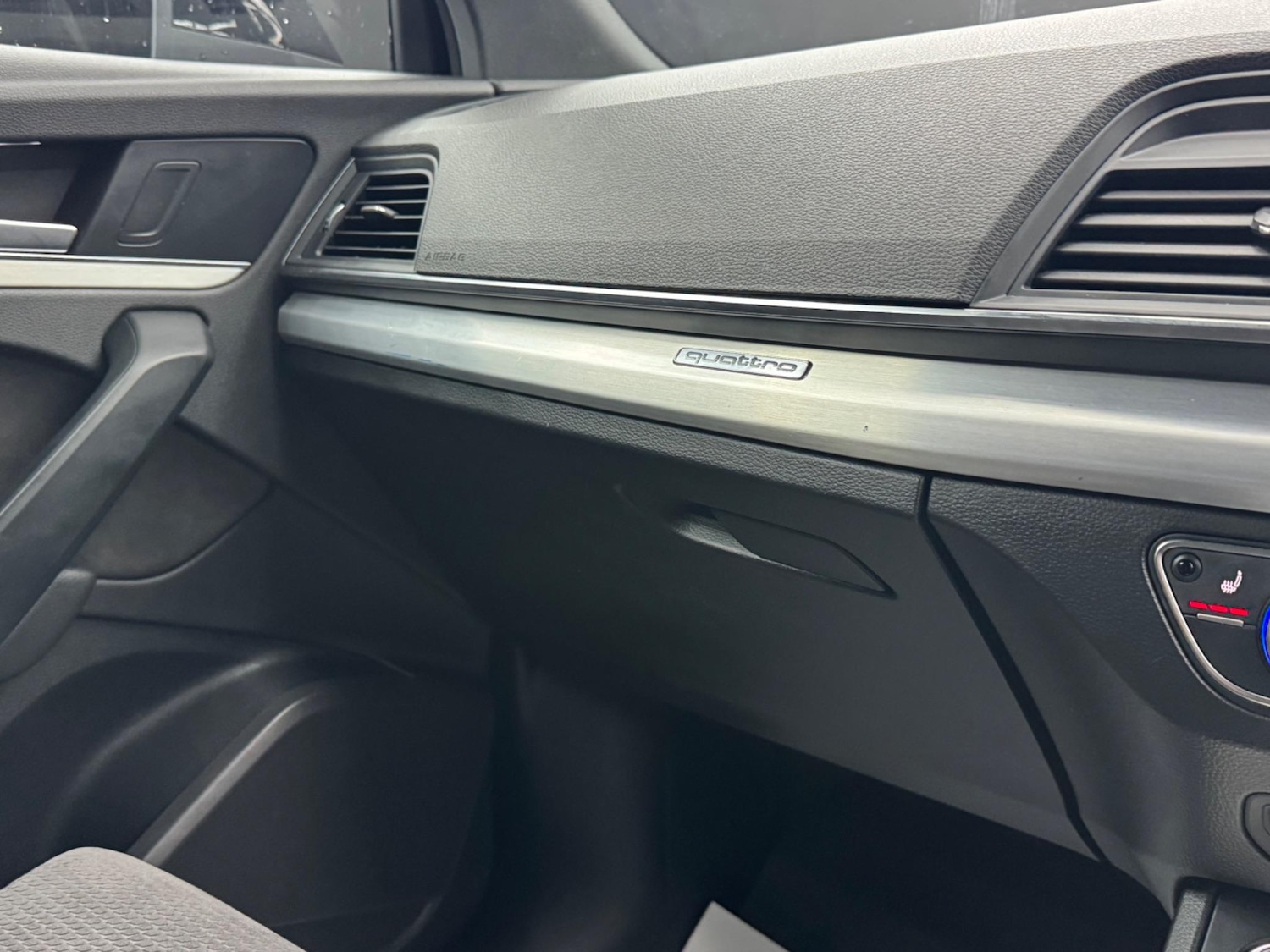 Used Audi Q5 2017 for sale - 77359128: Photo 36