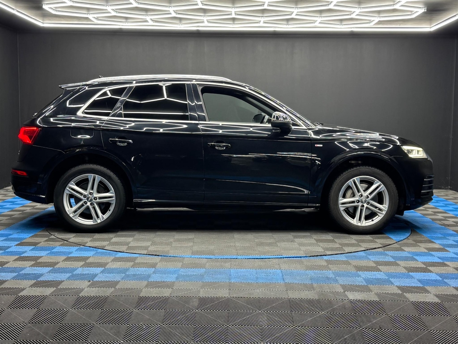 Used Audi Q5 2017 for sale - 77359128: Photo 4
