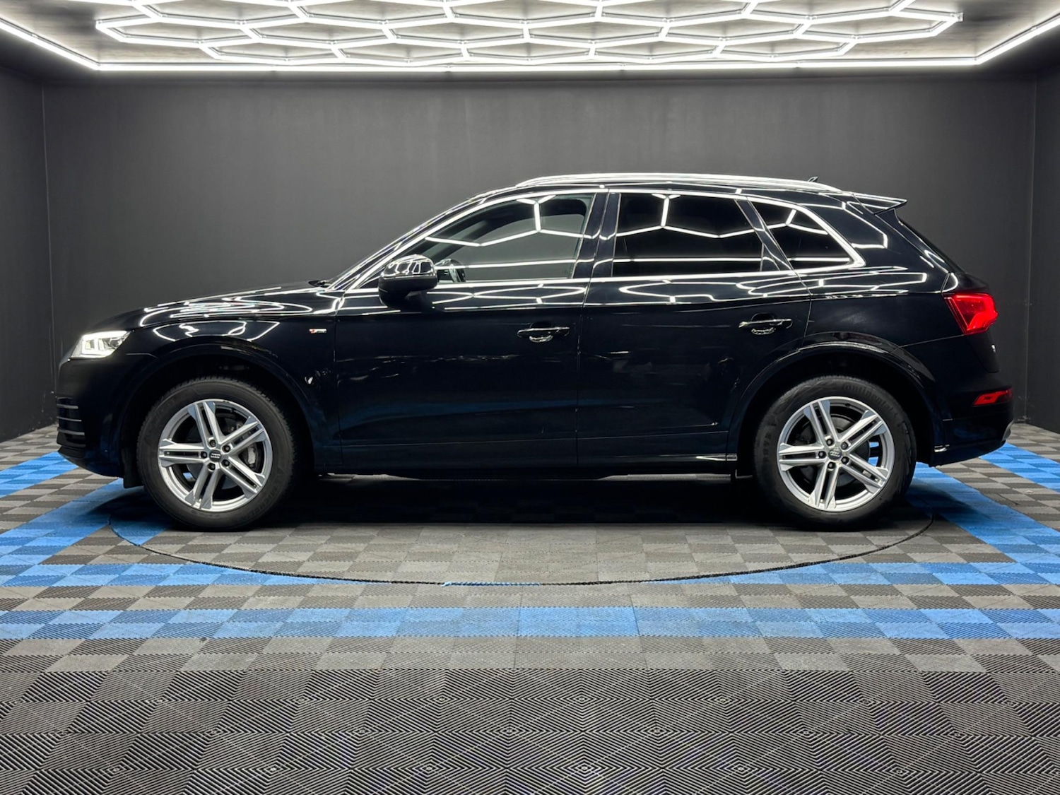 Used Audi Q5 2017 for sale - 77359128: Photo 8