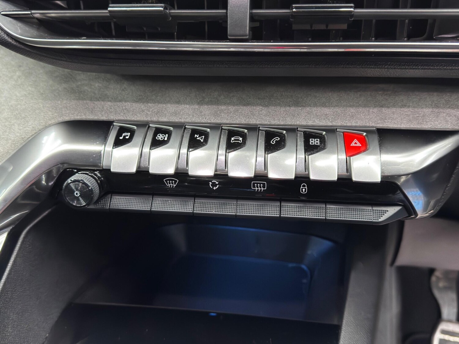 Used Peugeot 3008 2021 for sale - 77386952: Photo 28