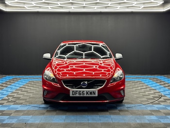 Used Volvo V40 2015 for sale - 79348418: Photo