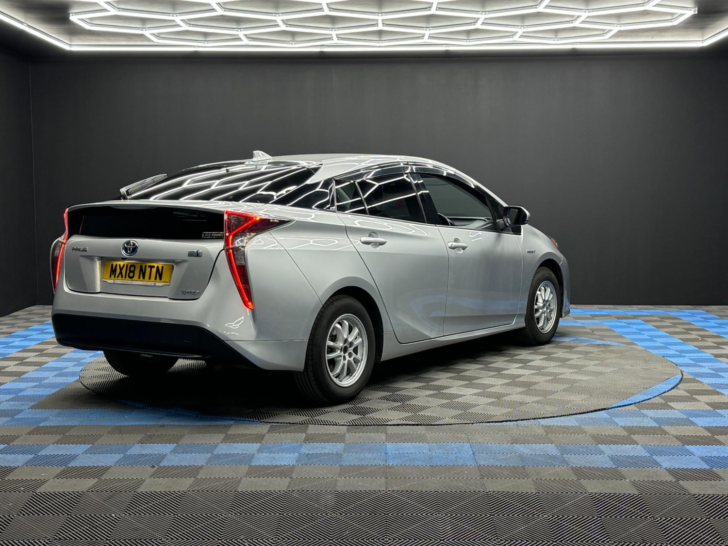 Used Toyota Prius for sale - 76991154: Photo 5