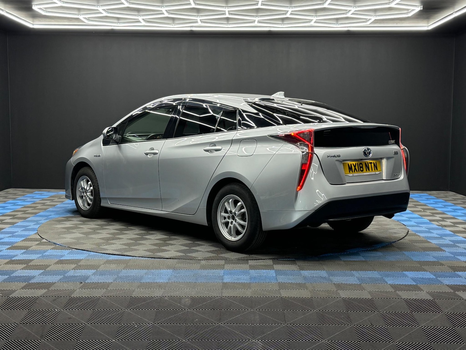 Used Toyota Prius for sale - 76991154: Photo 7