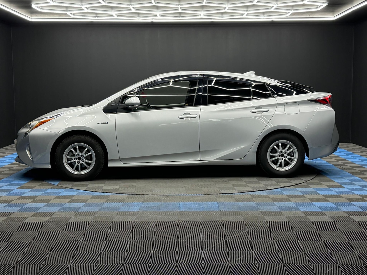 Used Toyota Prius for sale - 76991154: Photo 8