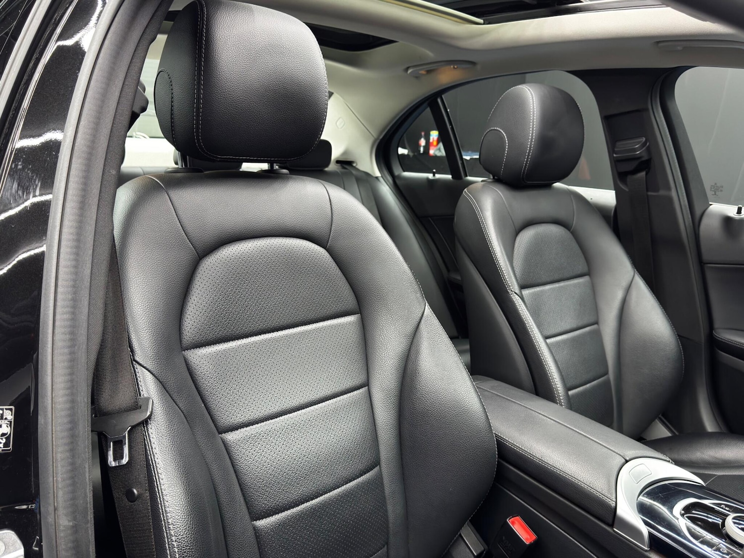 Used Mercedes-Benz C Class 2017 for sale - 76440667: Photo 11