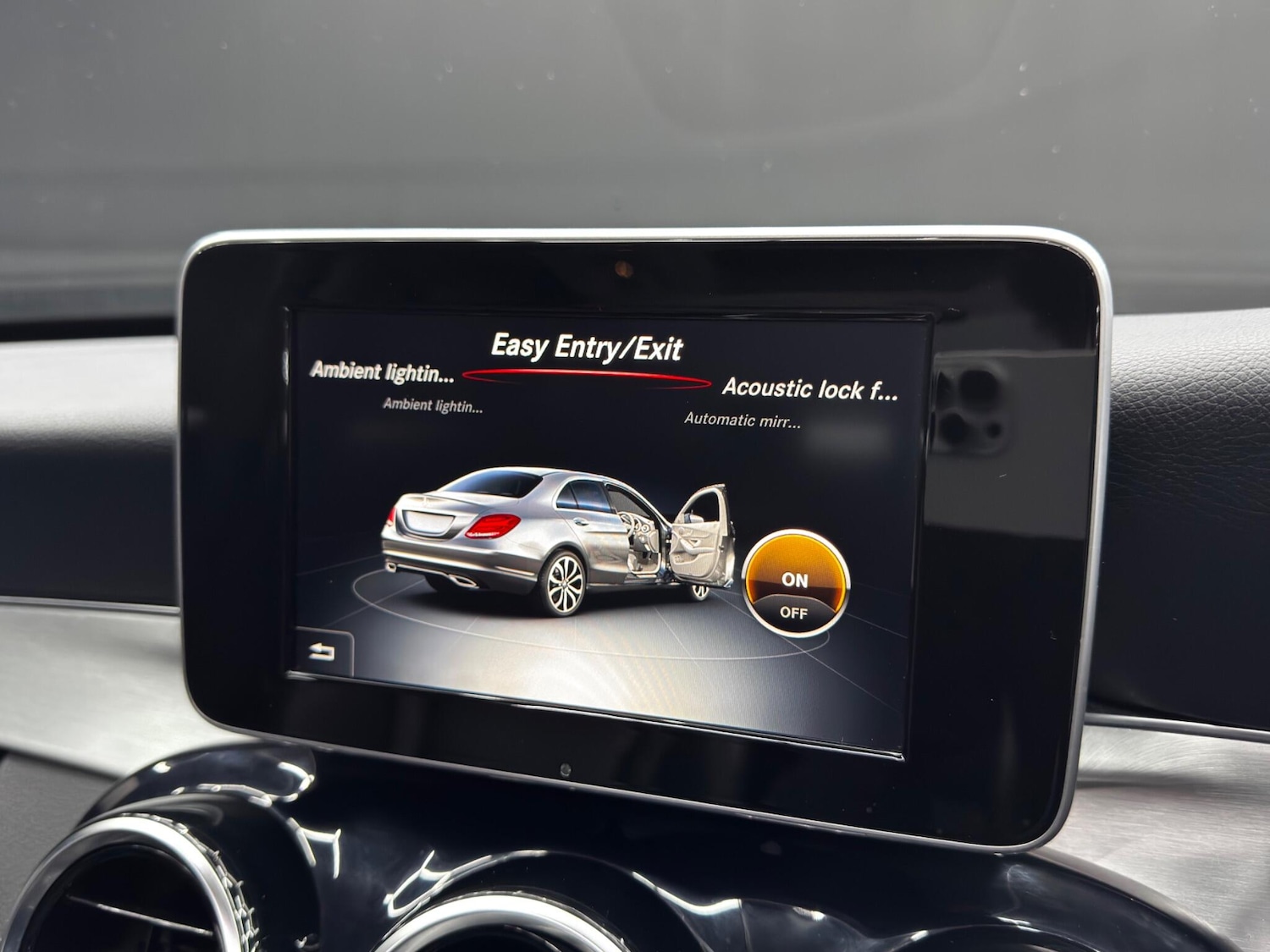 Used Mercedes-Benz C Class 2017 for sale - 76440667: Photo 32