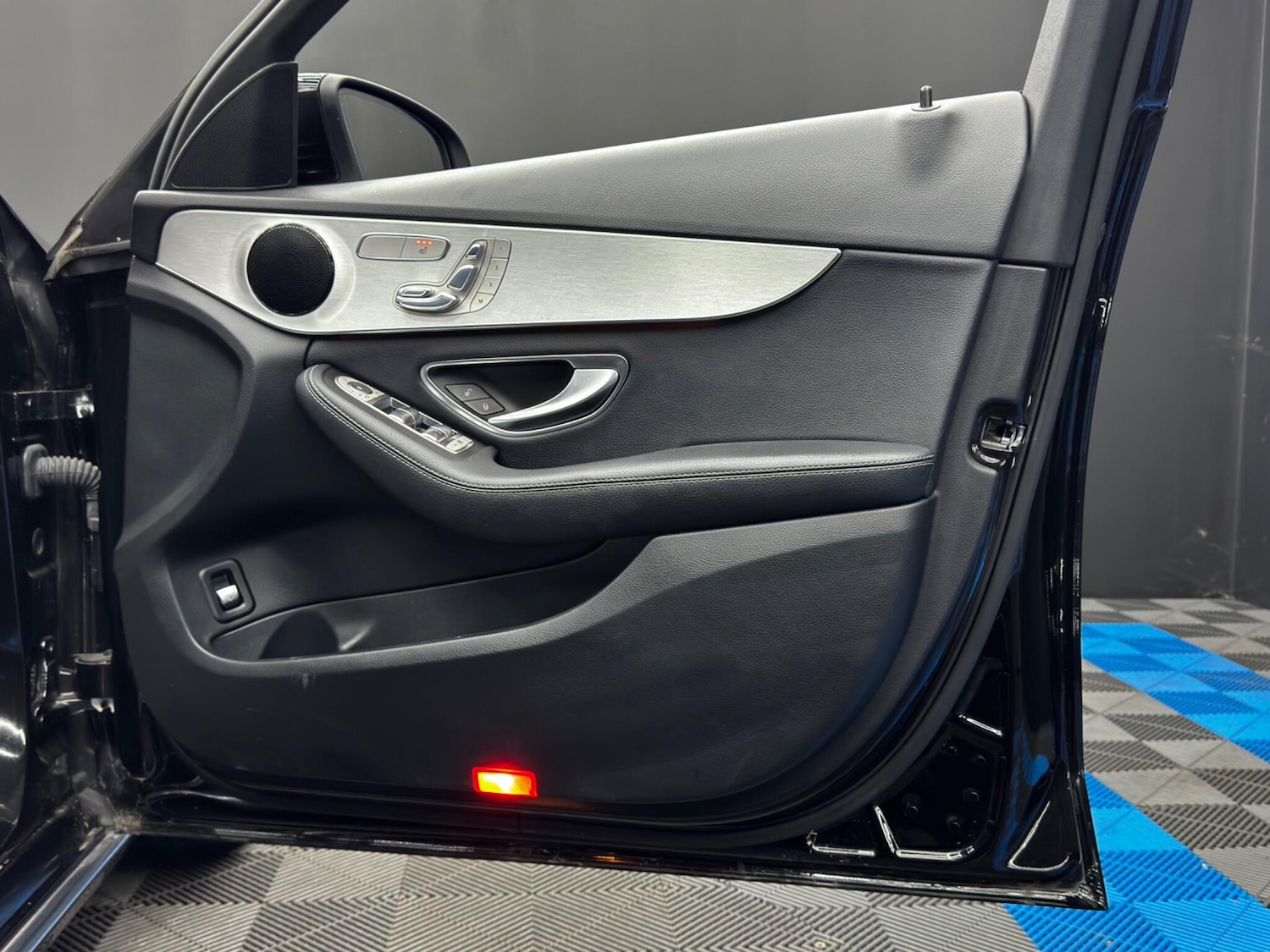 Used Mercedes-Benz C Class 2017 for sale - 76440667: Photo 39