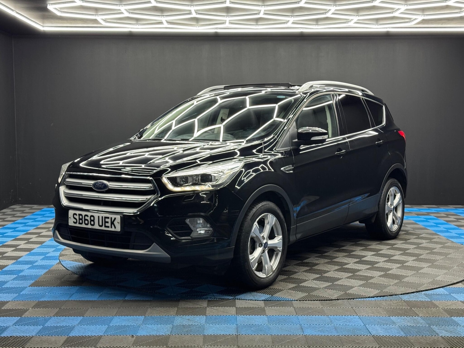 Used Ford Kuga 2018 for sale - 77130873: Photo 3