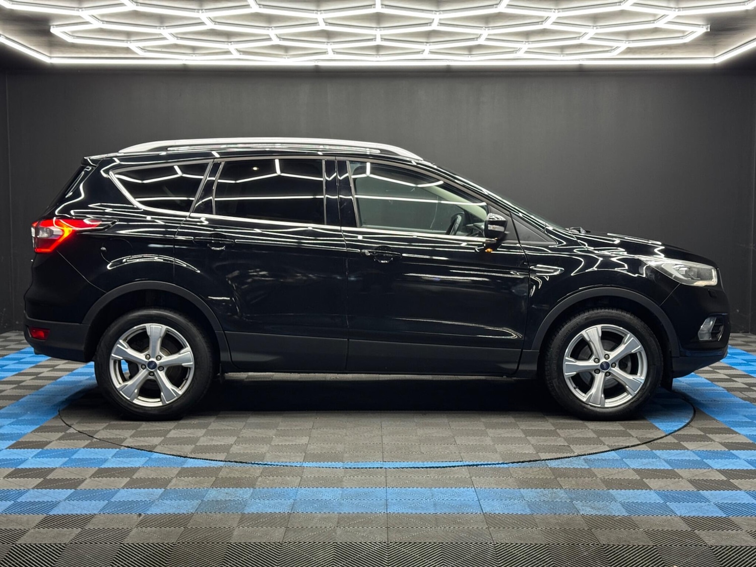 Used Ford Kuga 2018 for sale - 77130873: Photo 4