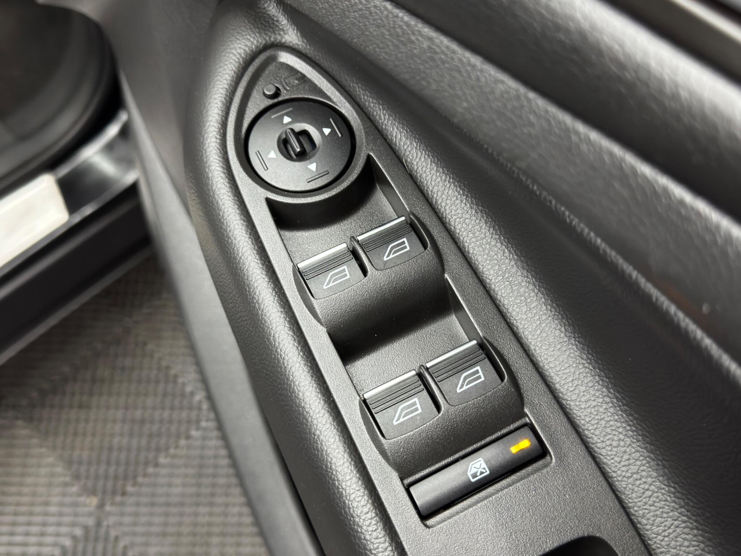 Used Ford Kuga 2018 for sale - 77130873: Photo 40