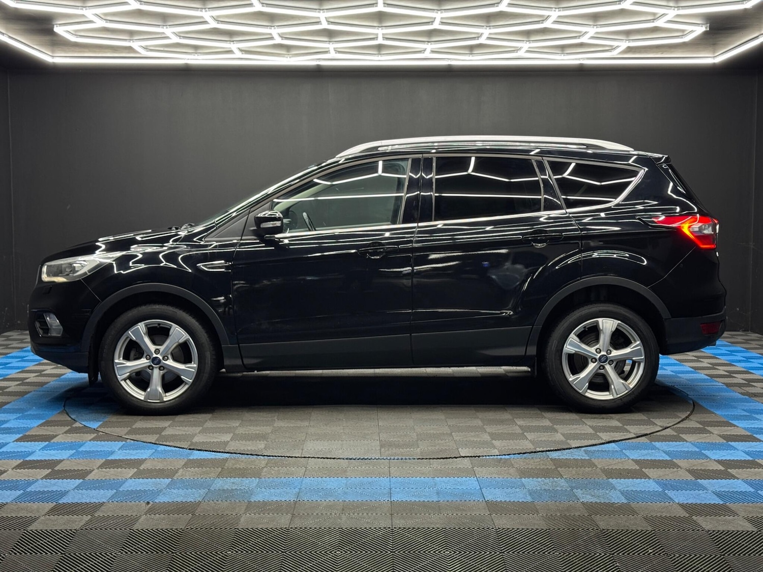 Used Ford Kuga 2018 for sale - 77130873: Photo 8