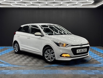 Used Hyundai i20 2015 for sale - 79465062: Photo