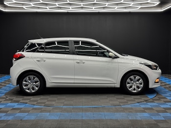Used Hyundai i20 2015 for sale - 79465062: Photo
