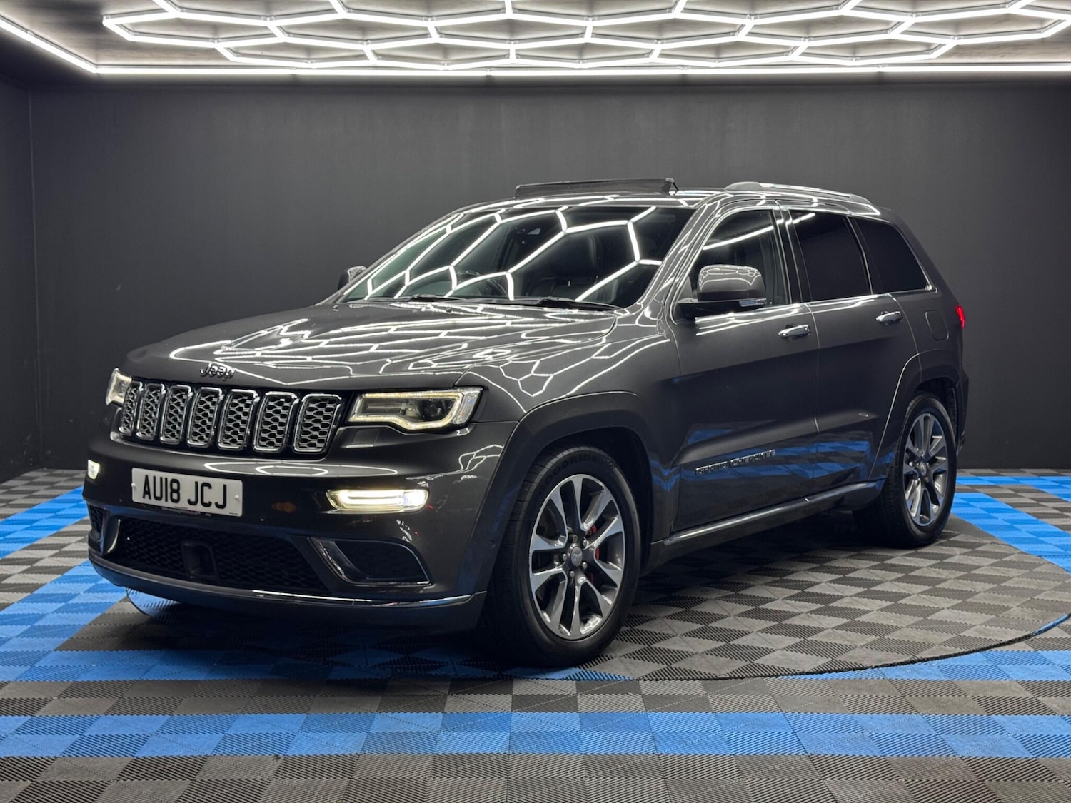 Used Jeep Grand Cherokee 2018 for sale - 76728837: Photo 3
