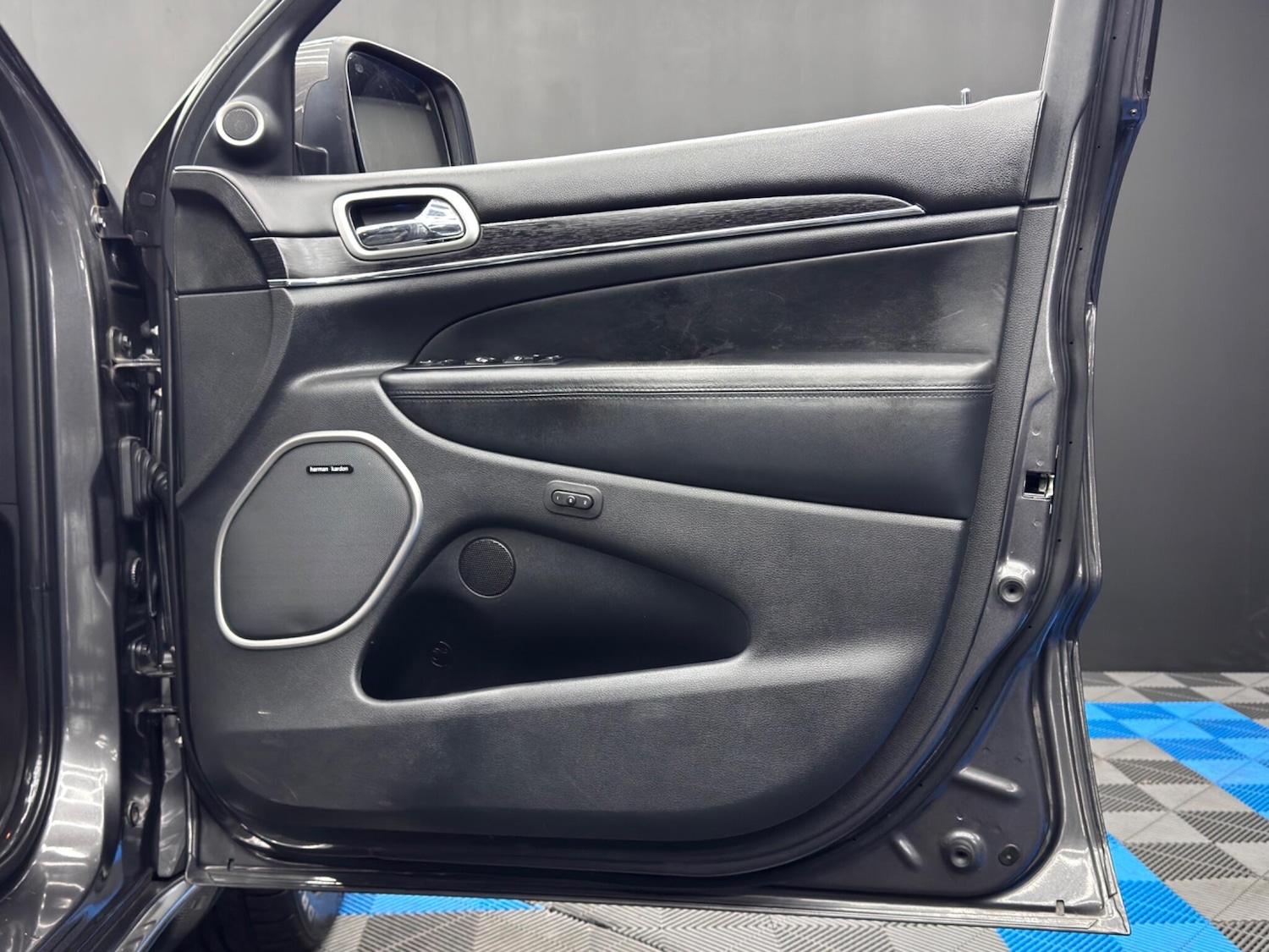 Used Jeep Grand Cherokee 2018 for sale - 76728837: Photo 37