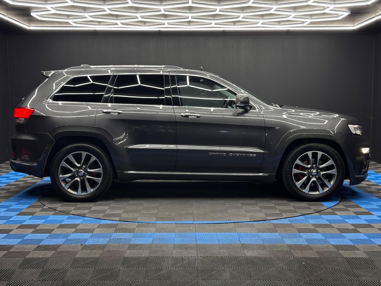 Used Jeep Grand Cherokee 2018 for sale - 76728837: Photo 4
