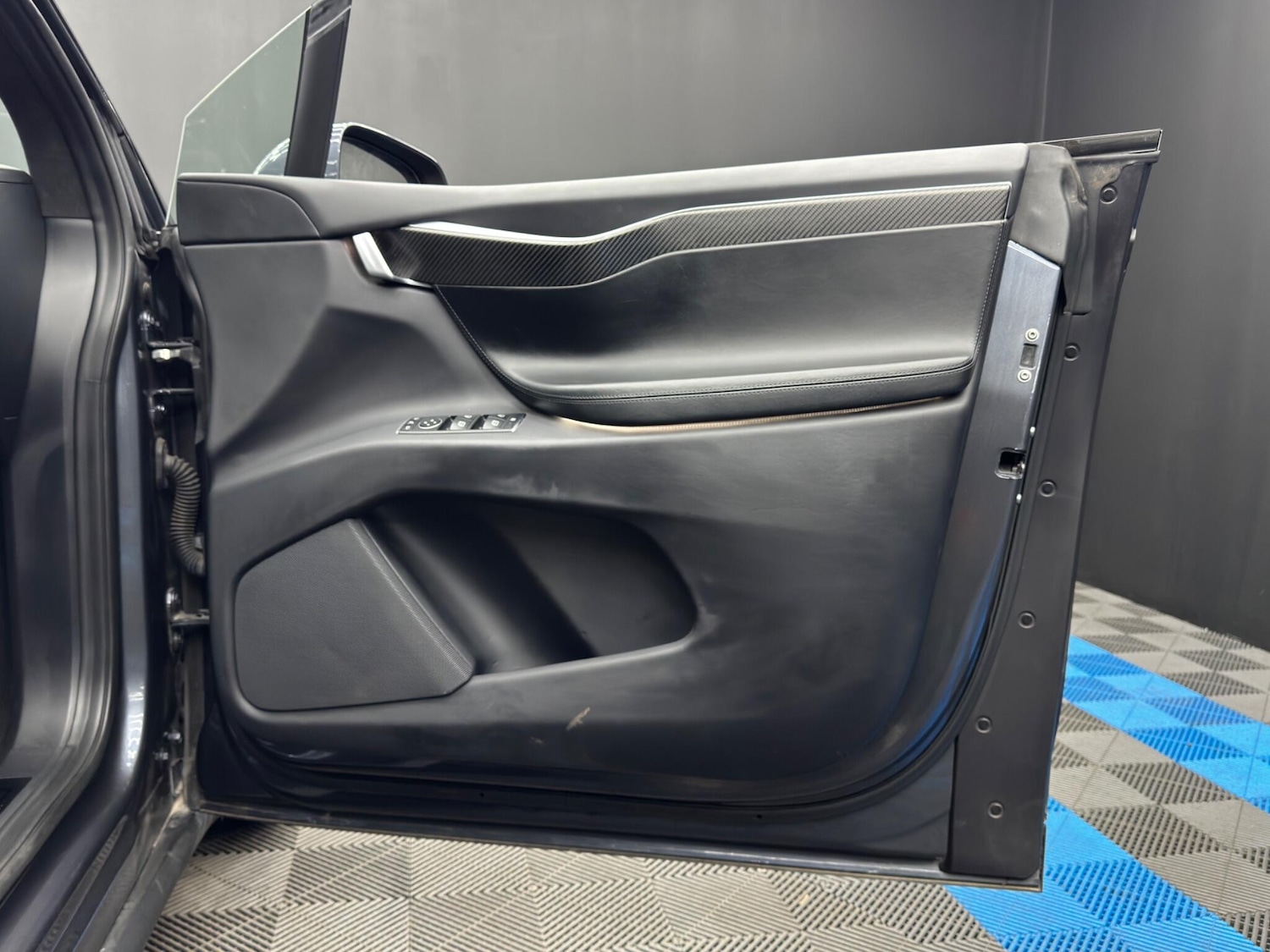 Used Tesla Model X 2017 for sale - 77853220: Photo 44