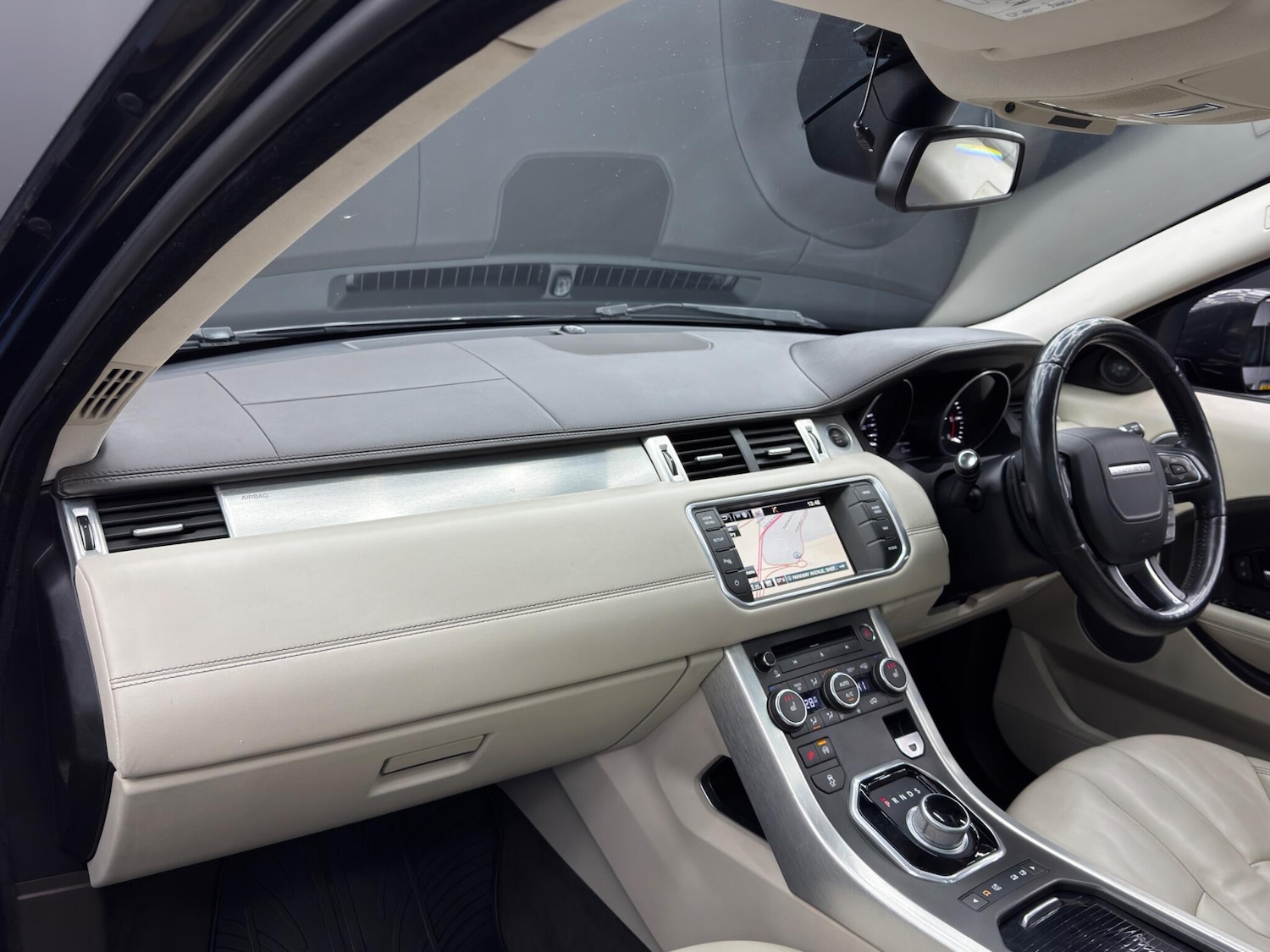 Used Land Rover Range Rover Evoque 2014 for sale - 77143786: Photo 11