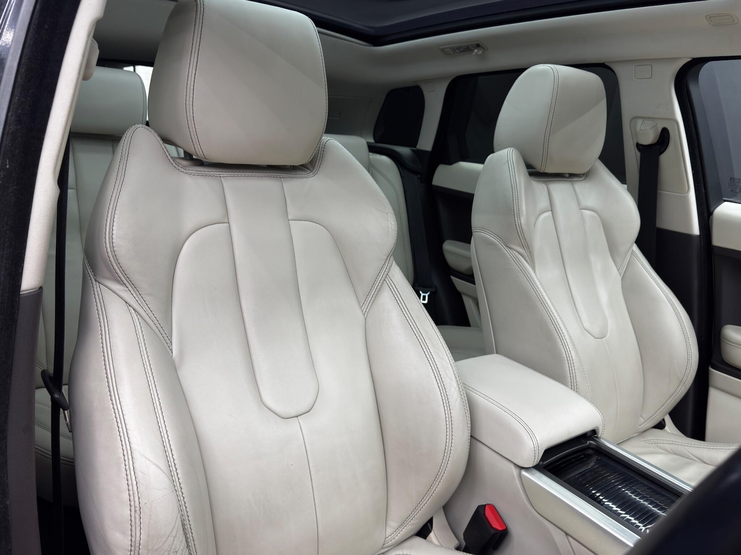 Used Land Rover Range Rover Evoque 2014 for sale - 77143786: Photo 12