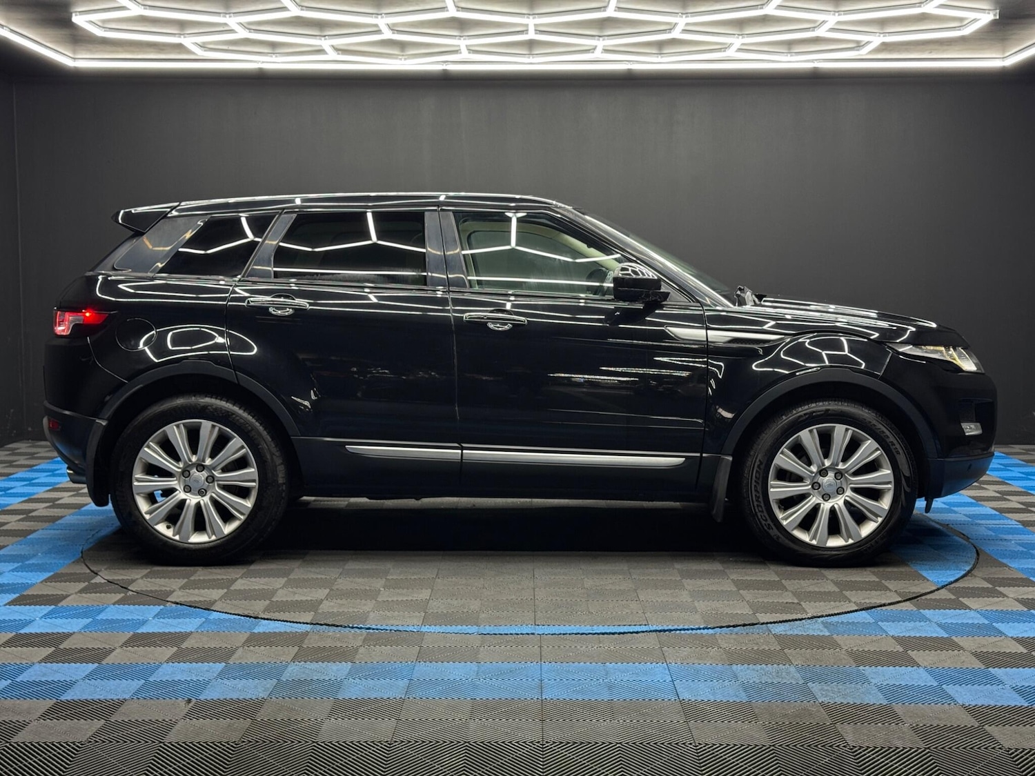 Used Land Rover Range Rover Evoque 2014 for sale - 77143786: Photo 4