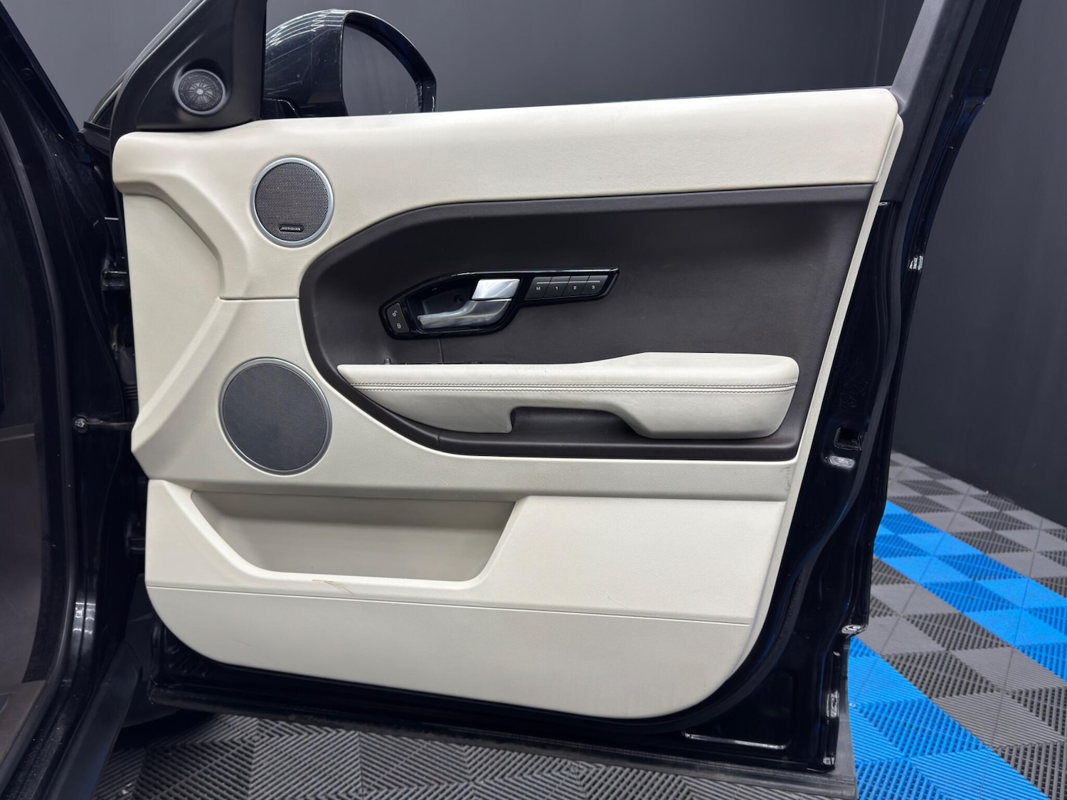 Used Land Rover Range Rover Evoque 2014 for sale - 77143786: Photo 40