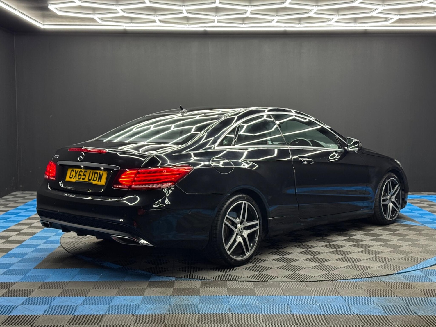 Used Mercedes-Benz E Class for sale - 77549660: Photo 5