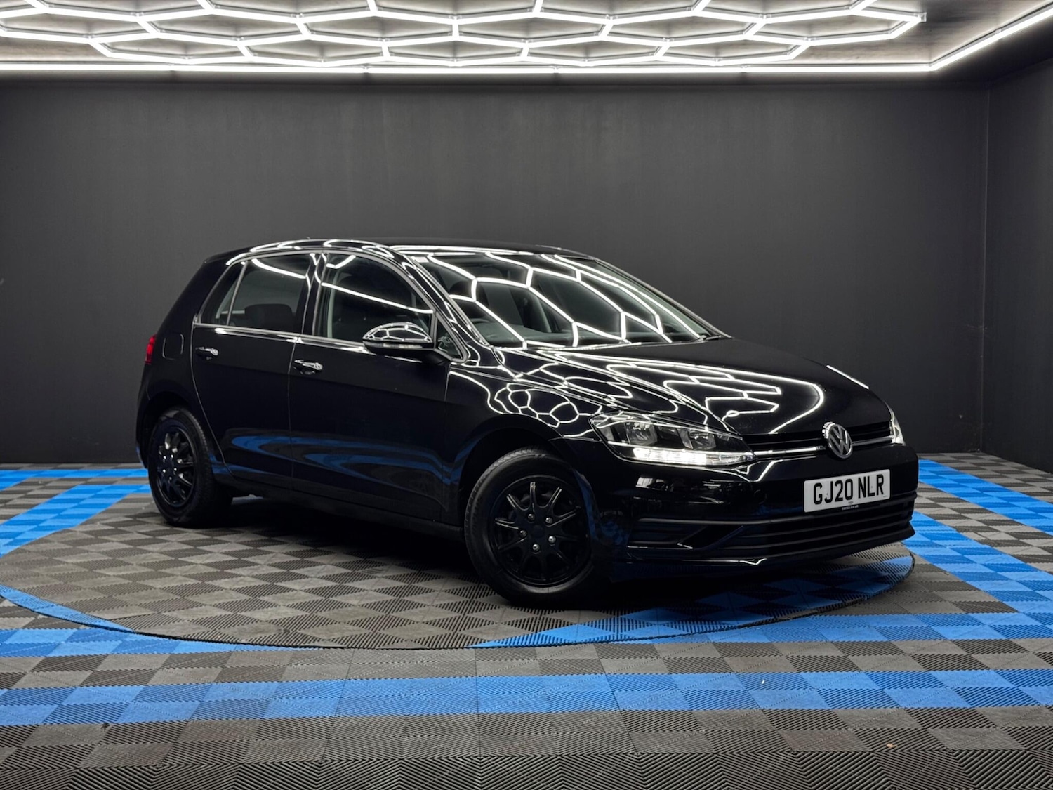 Used Volkswagen Golf 2020 for sale - 76456717: Photo 1