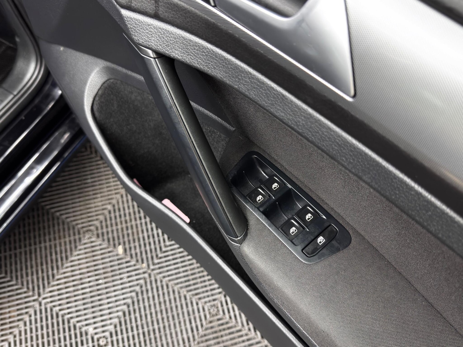 Used Volkswagen Golf 2020 for sale - 76456717: Photo 30