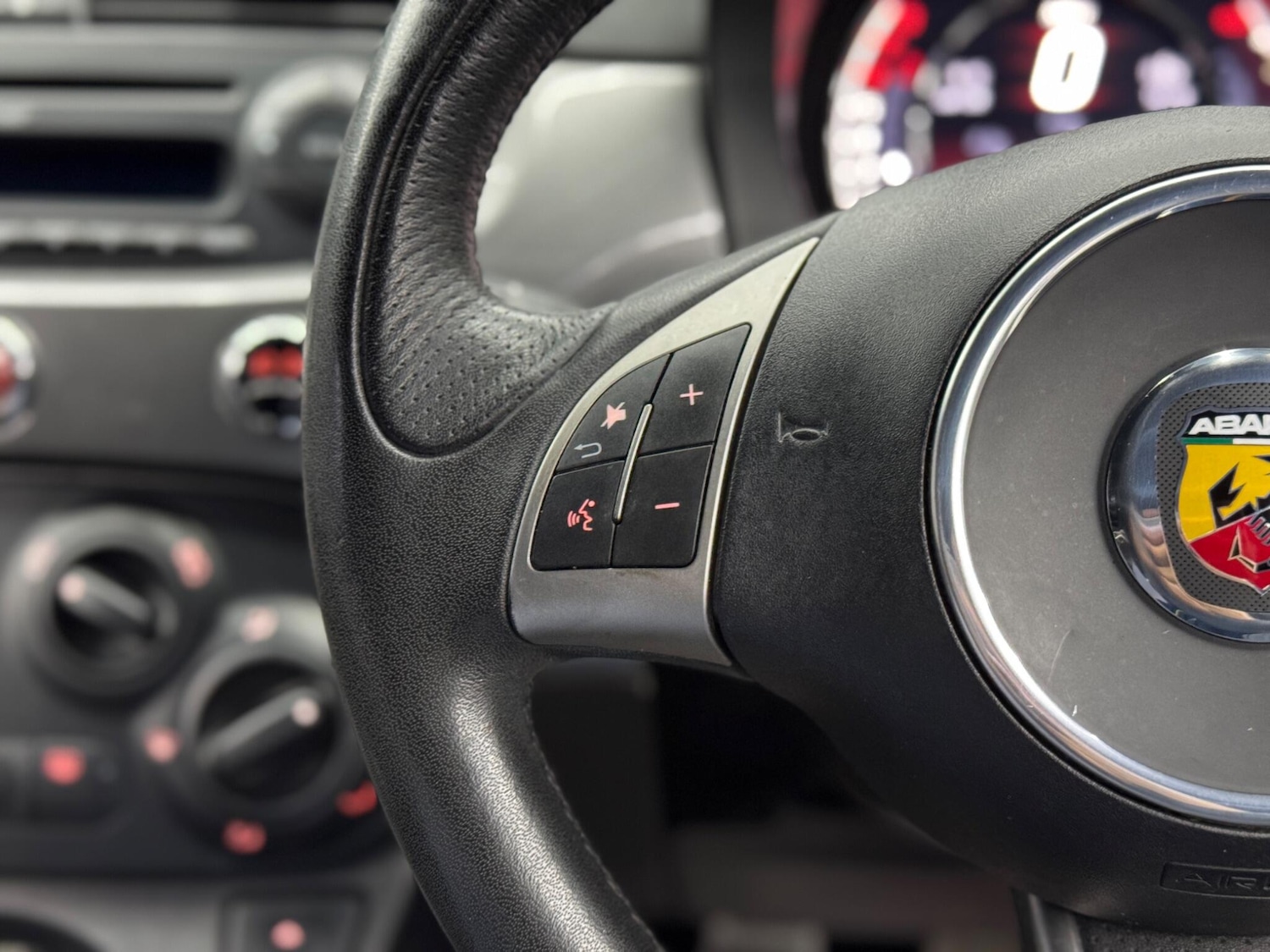 Used Abarth 500 2014 for sale - 77359035: Photo 19