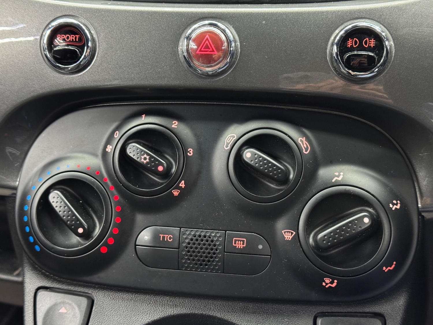 Used Abarth 500 2014 for sale - 77359035: Photo 24