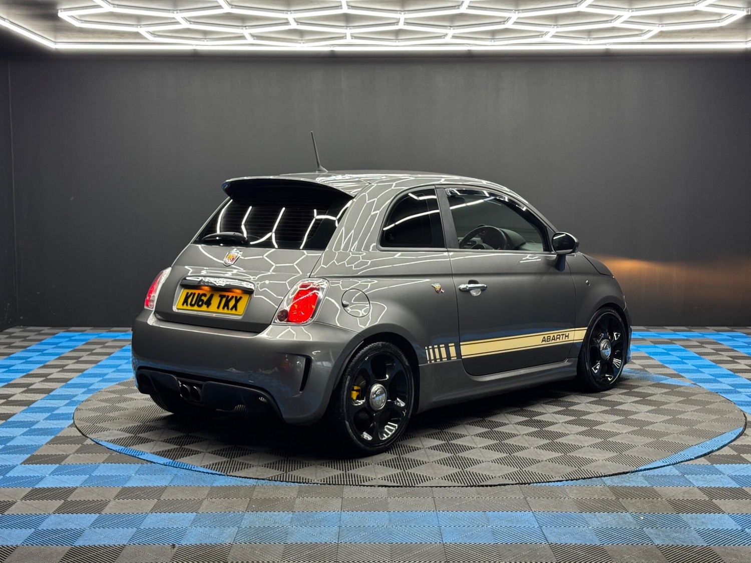 Used Abarth 500 2014 for sale - 77359035: Photo 5