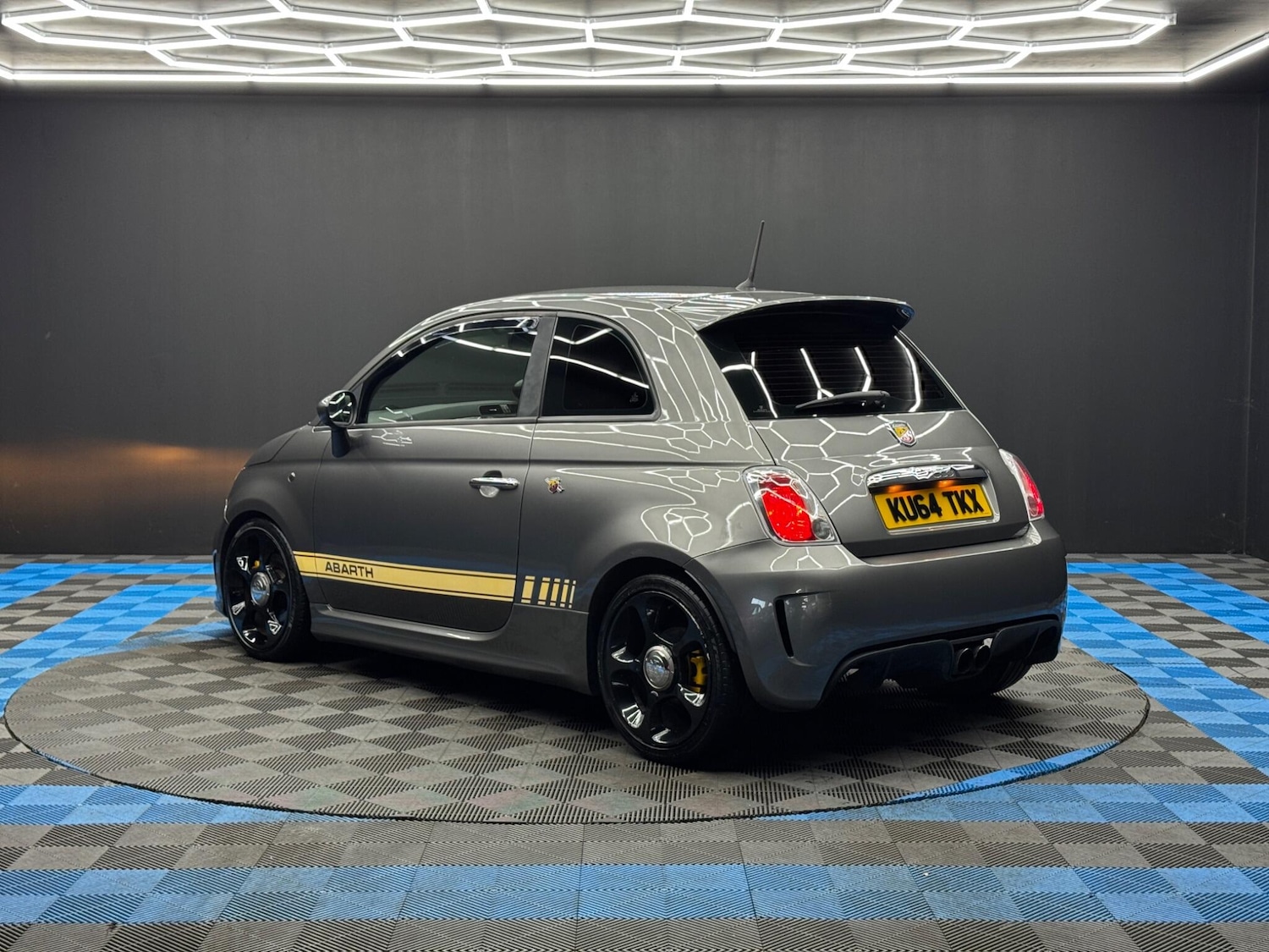 Used Abarth 500 2014 for sale - 77359035: Photo 7
