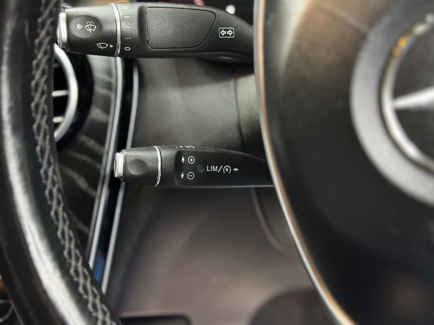 Used Mercedes-Benz GLC 2018 for sale - 76992006: Photo 22