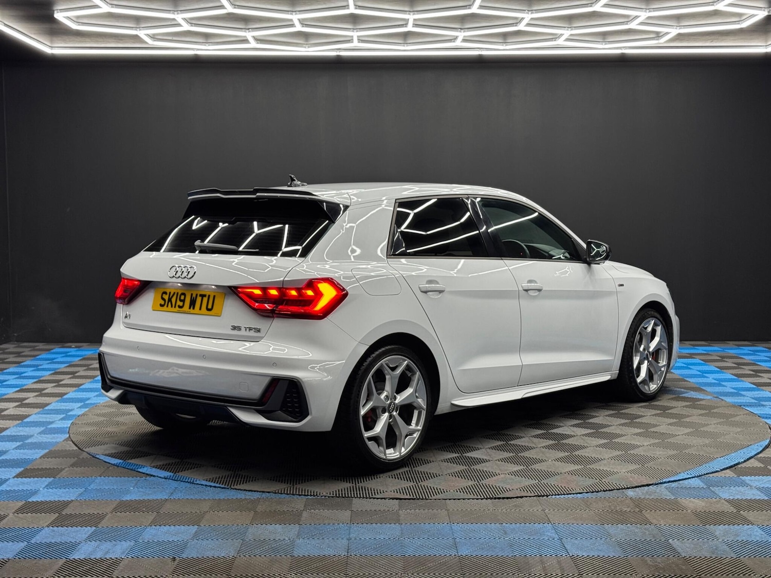 Used Audi A1 for sale - 77824899: Photo 5
