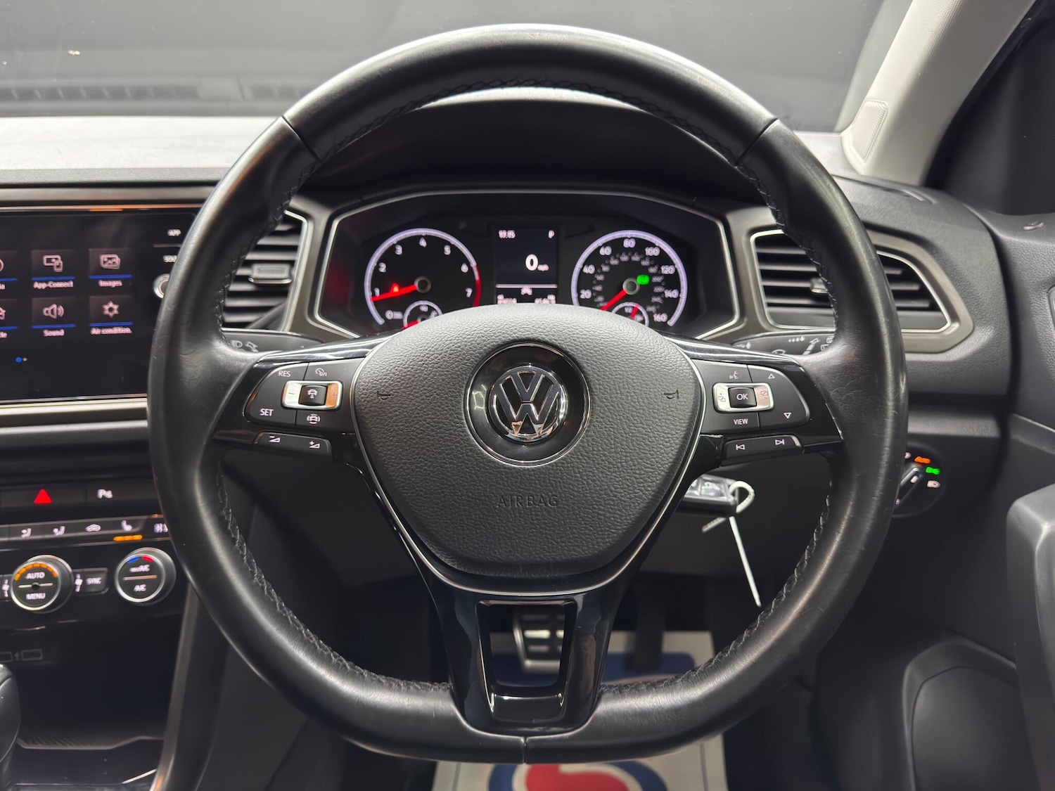 Used Volkswagen T-Roc 2019 for sale - 77050005: Photo 19
