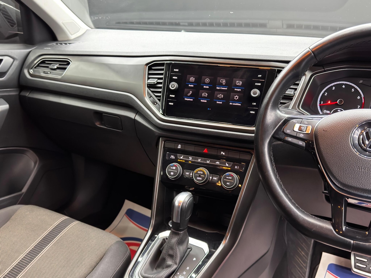 Used Volkswagen T-Roc 2019 for sale - 77050005: Photo 23