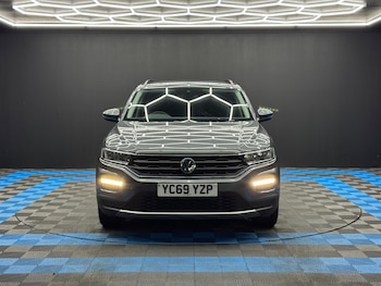 Used Volkswagen T-Roc 2019 for sale - 77050005: Photo